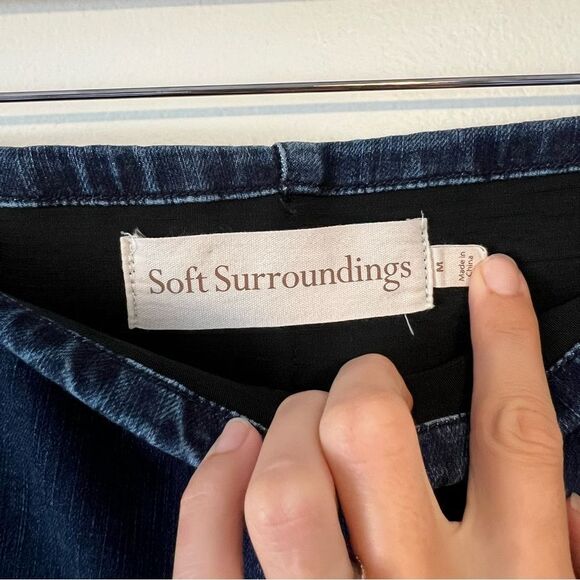 Soft Surroundings Denim Boot Cut Pull On jeans Dark Wash Size Medium Stretch - Picture 4 of 6